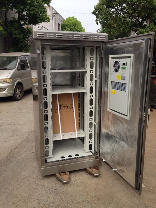 不銹鋼恒溫機(jī)柜